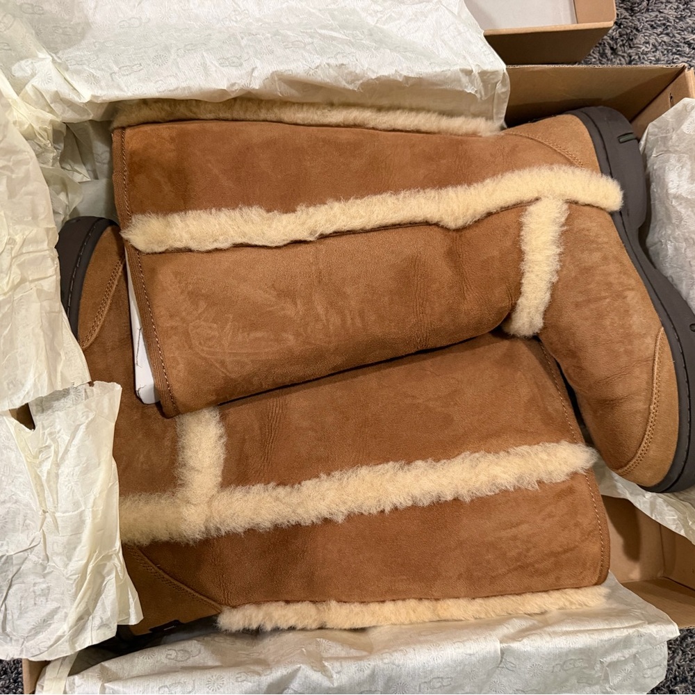 Women’s tall sunburst Uggs boots